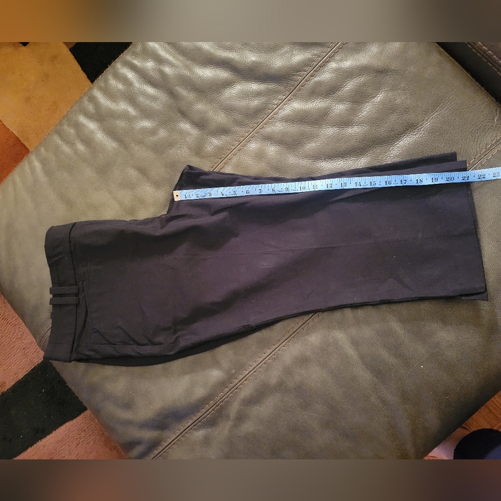 ●●SALE ●● NWOT Lane Bryant "The Allie" Black Capri Pants Sz 18P - Picture 5 of 9